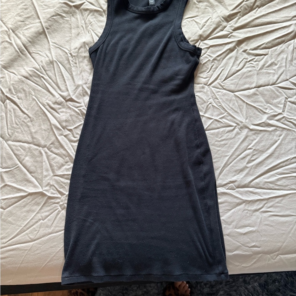 Elegant Black Sleeveless Dress